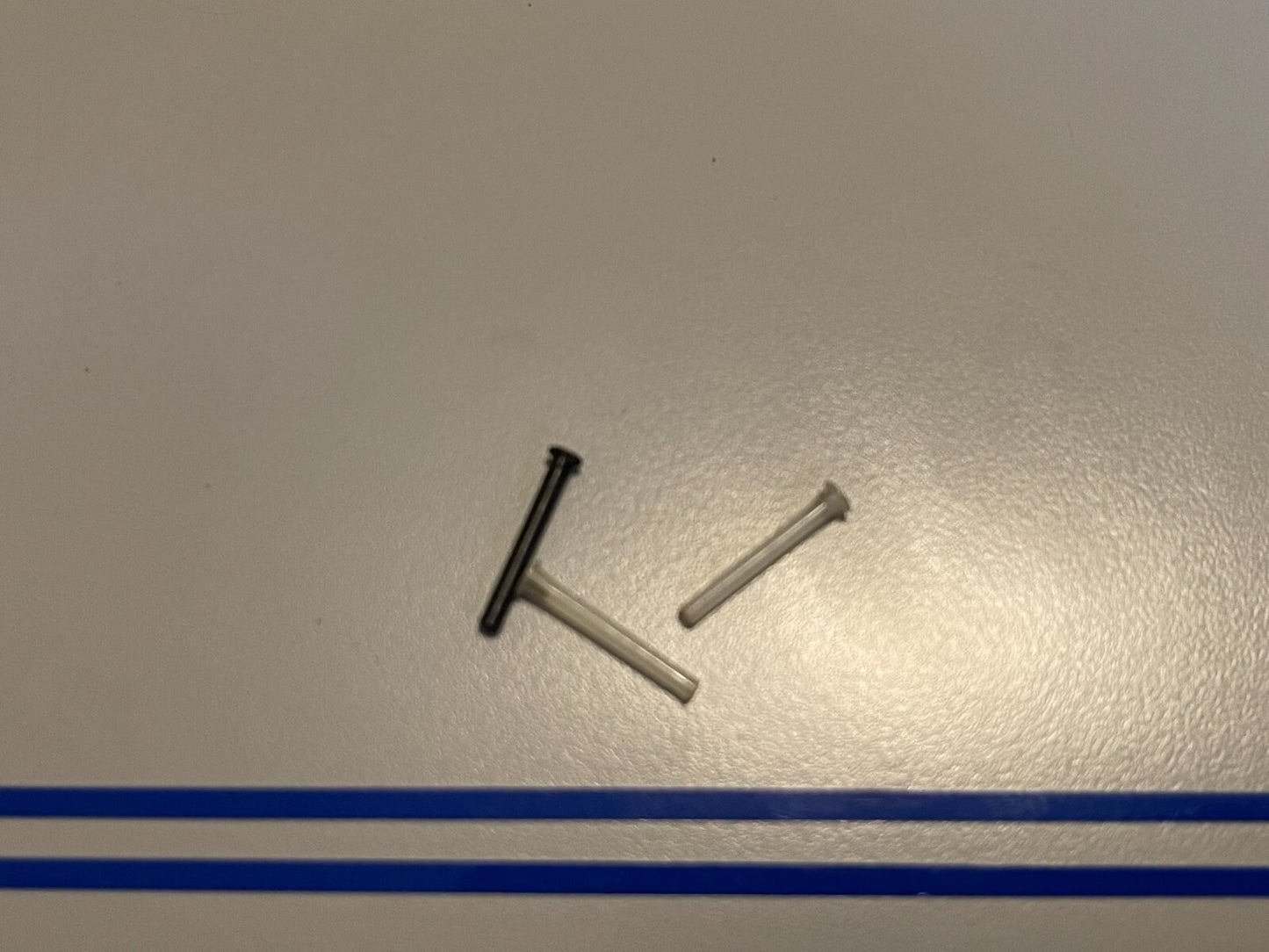 *NEW OEM* (LOT OF 3) 0810 OMC Johnson Evinrude Hinge Pins 302661 0302661