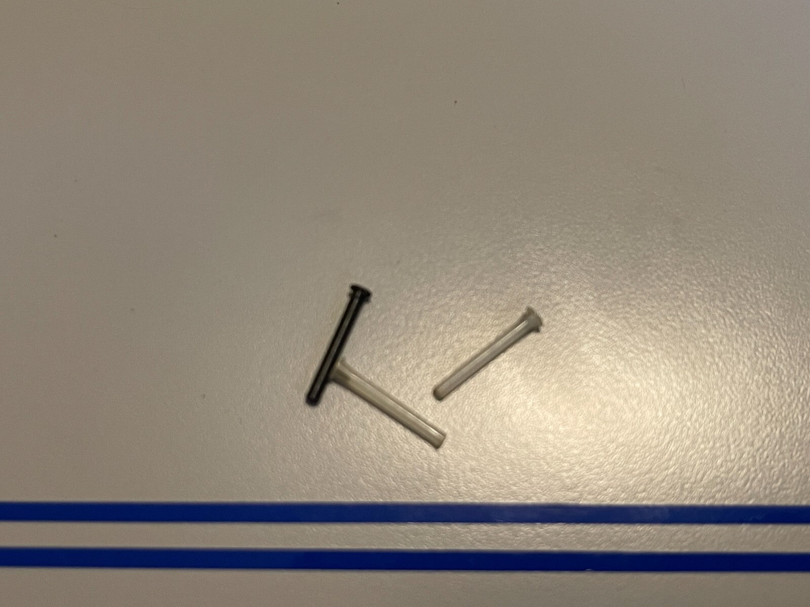 *NEW OEM* (LOT OF 3) 0810 OMC Johnson Evinrude Hinge Pins 302661 0302661