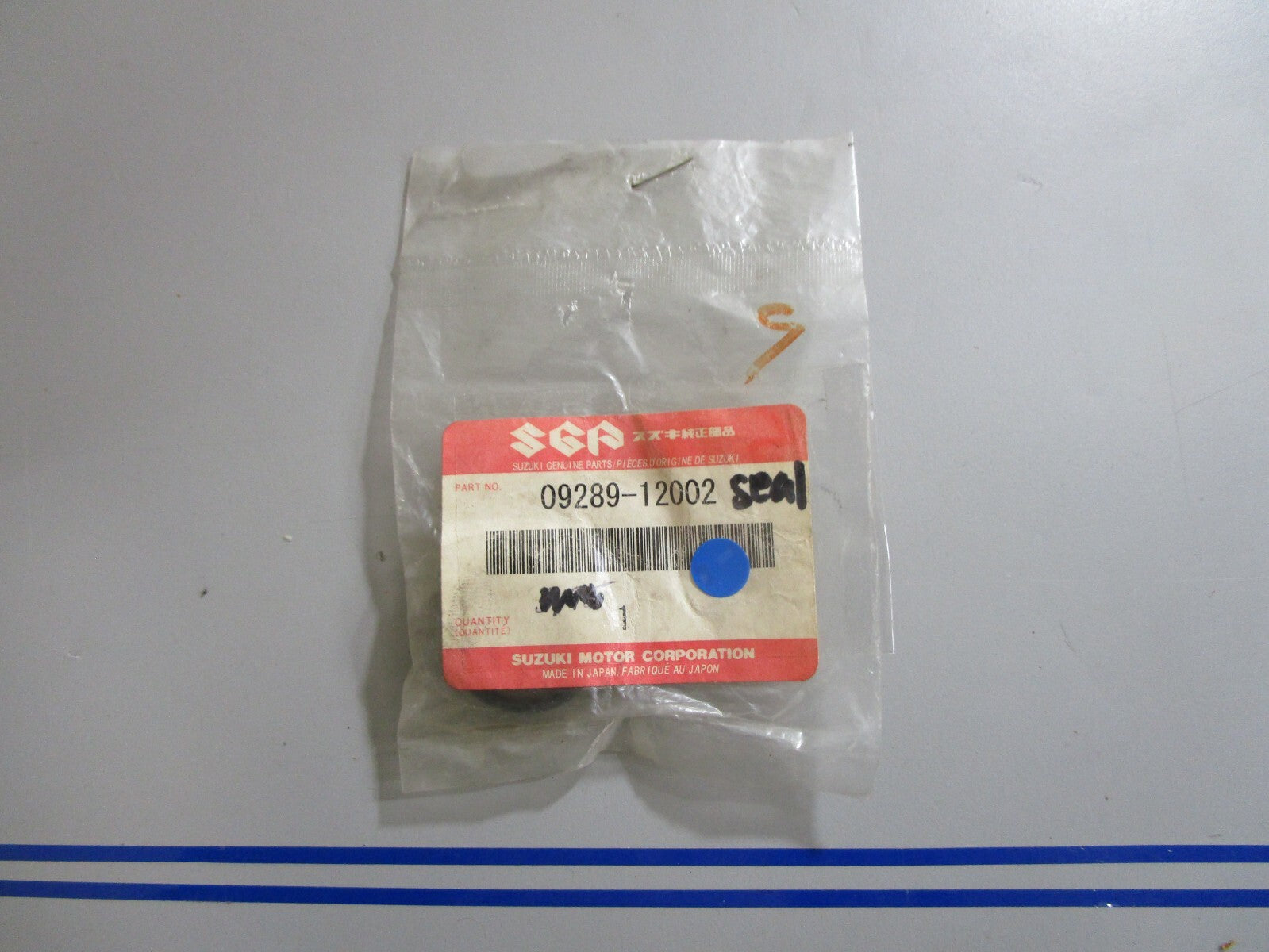 *NEW OEM* 0810 Suzuki Seal 09289-12002