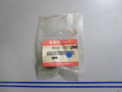 *NEW OEM* 0810 Suzuki Seal 09289-12002
