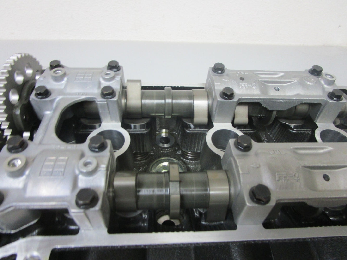 *NEW OEM* 0720 Yamaha Wave Runner Cylinder Head 6EY-11110-00-00