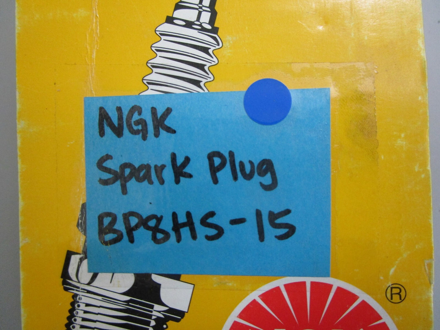 *NEW* (LOT OF 10) 0820 NGK Spark Plug BP8HS-15