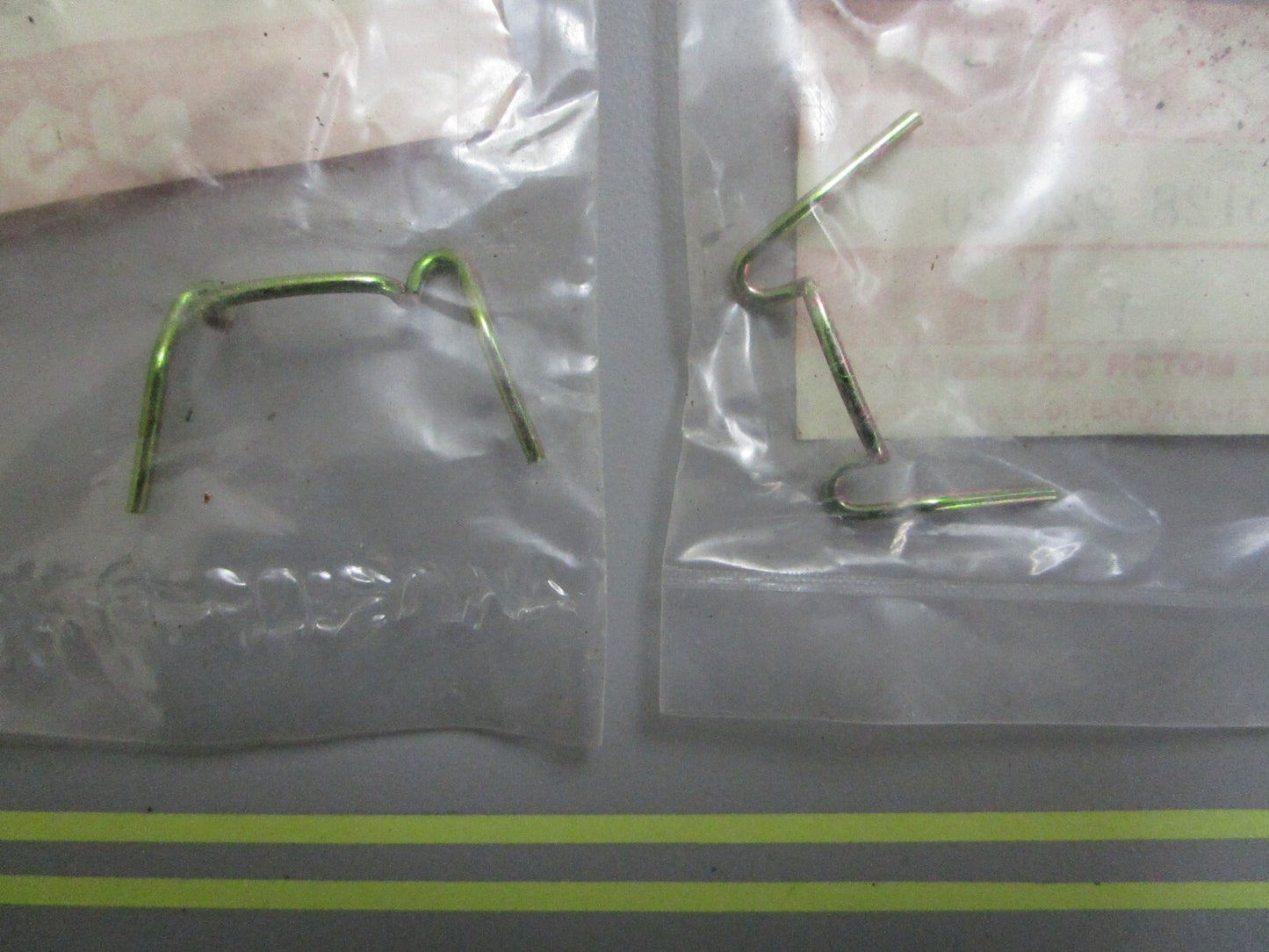 *NEW OEM* (LOT OF 2) 0810 Suzuki Support Spring 35128-22020