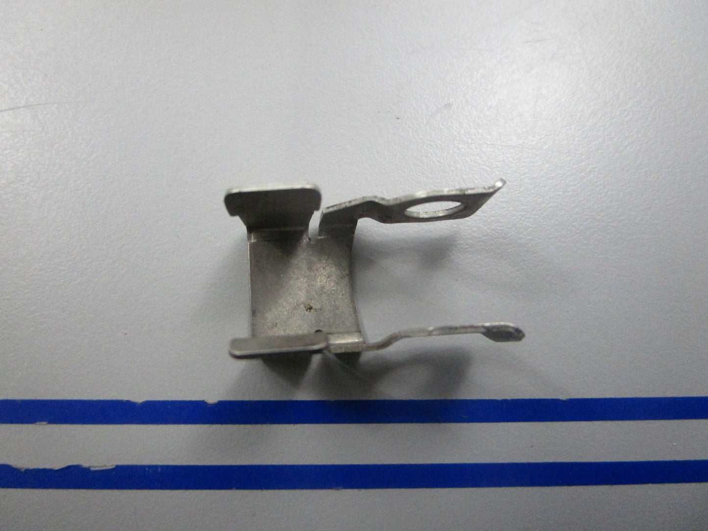 NEW OEM 310729 0310729 OMC Johnson Evinrude Spring Clip 0810