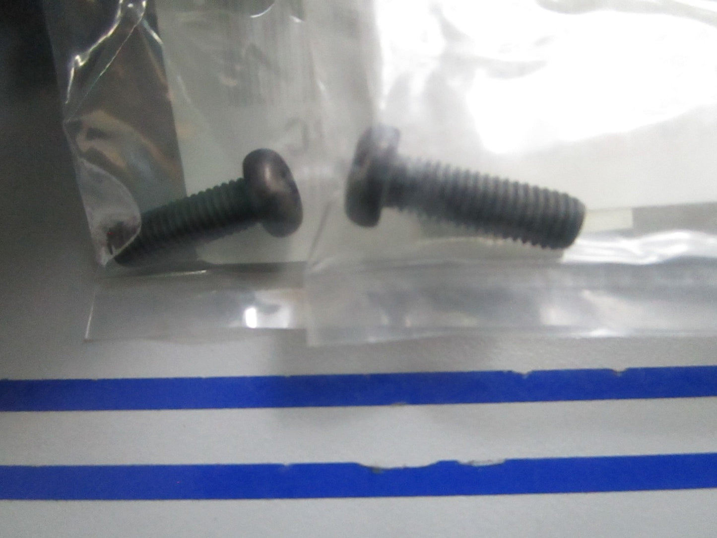 NEW OEM (LOT OF 2) Yamaha 90157-05M19 Pan Head Screw 0810