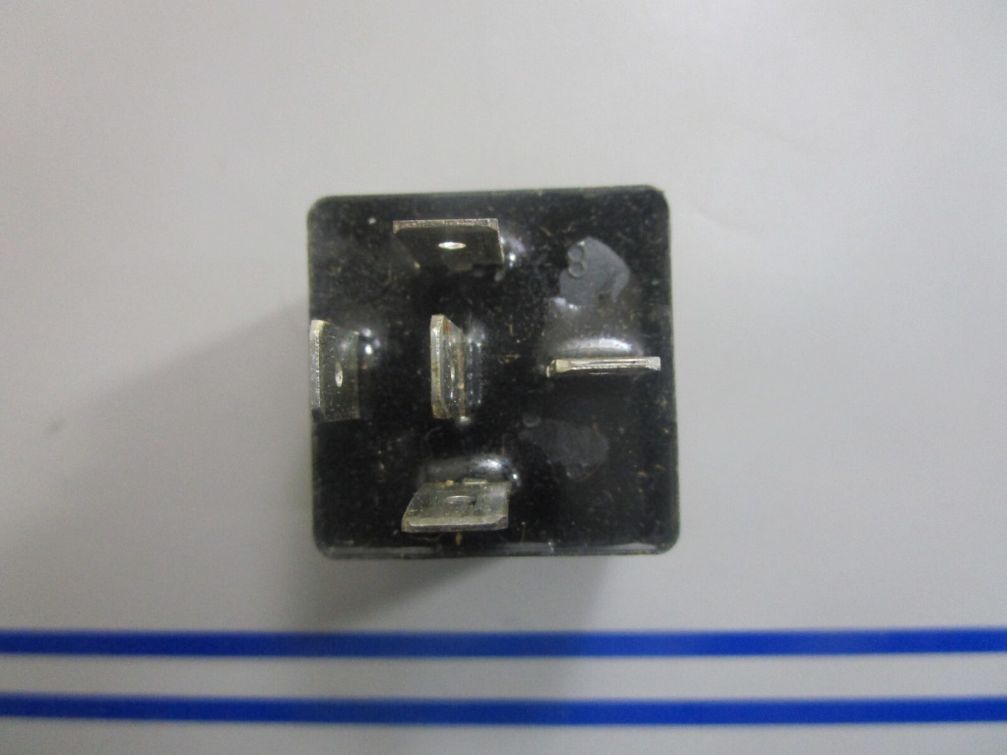 *NEW OEM* 0810 Volvo Penta Relay 3857533