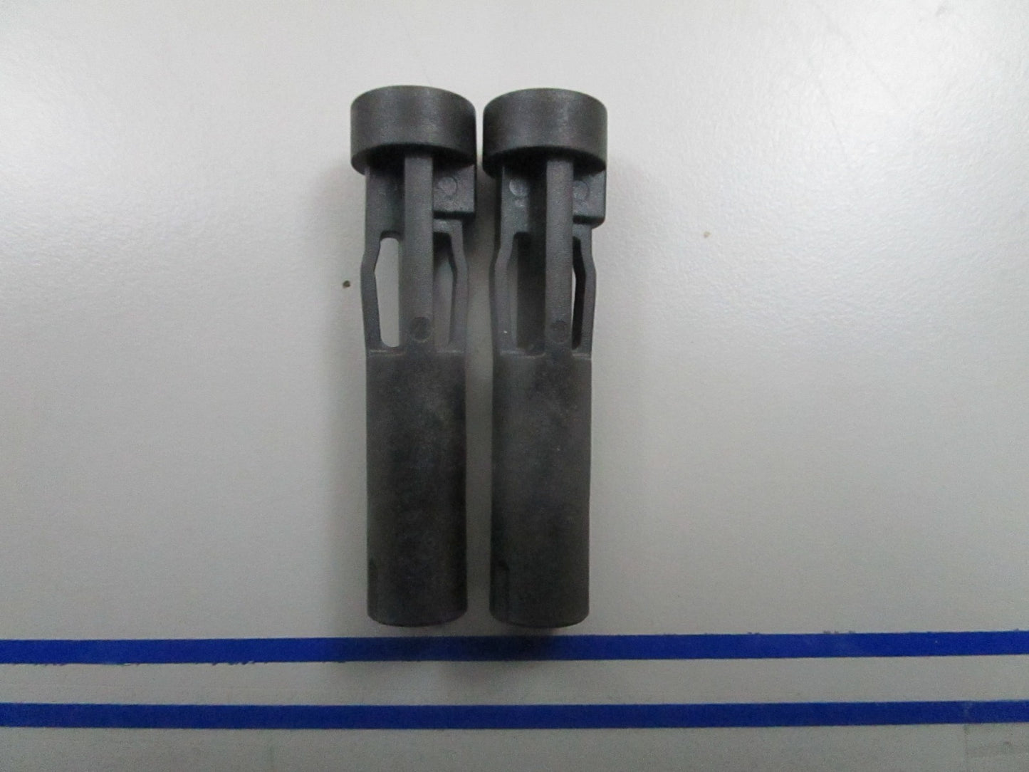 *NEW OEM* (LOT OF 2) 0810 OMC Johnson Evinrude Bearing Shaft 338080 0338080