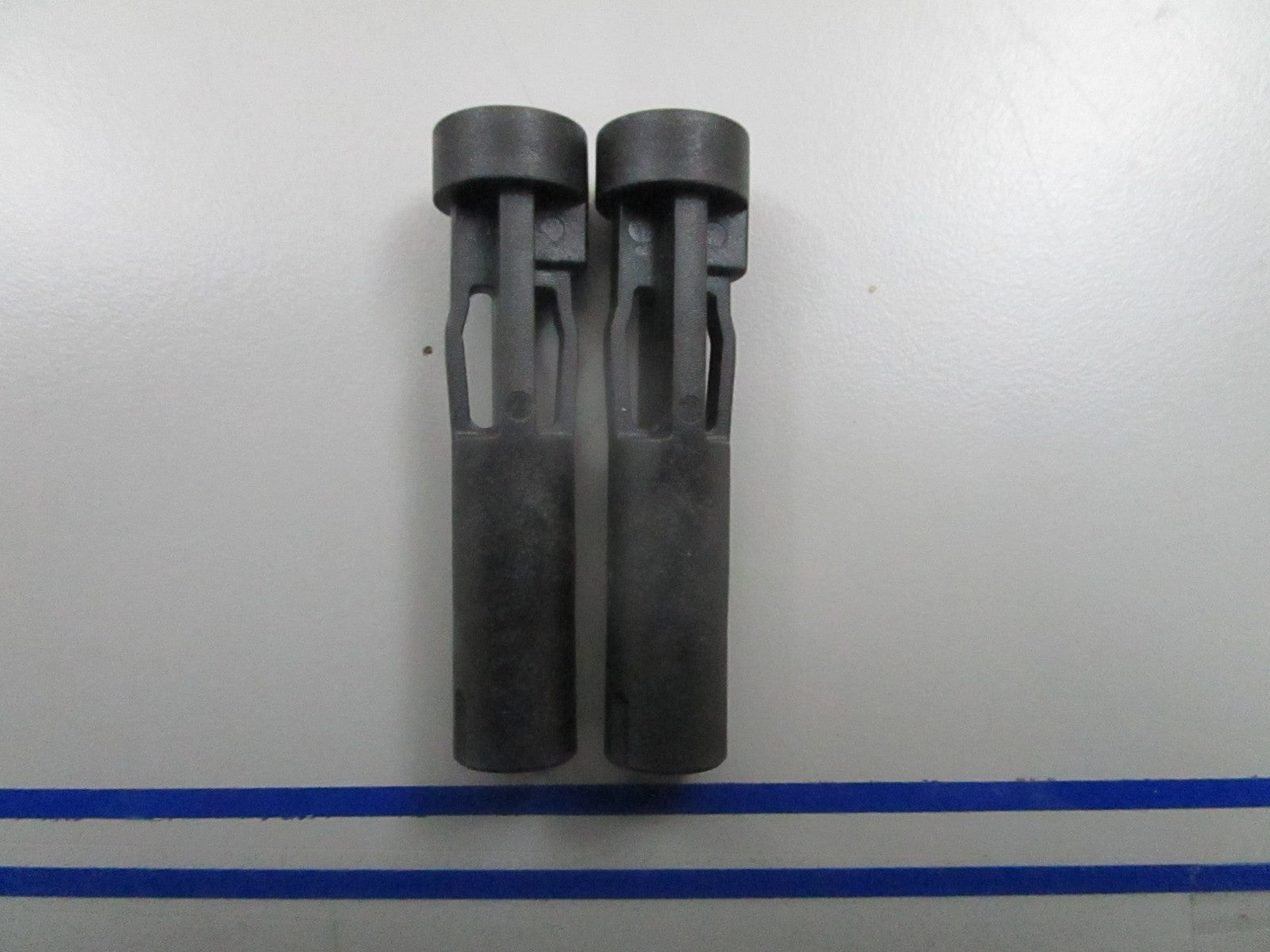 *NEW OEM* (LOT OF 2) 0810 OMC Johnson Evinrude Bearing Shaft 338080 0338080