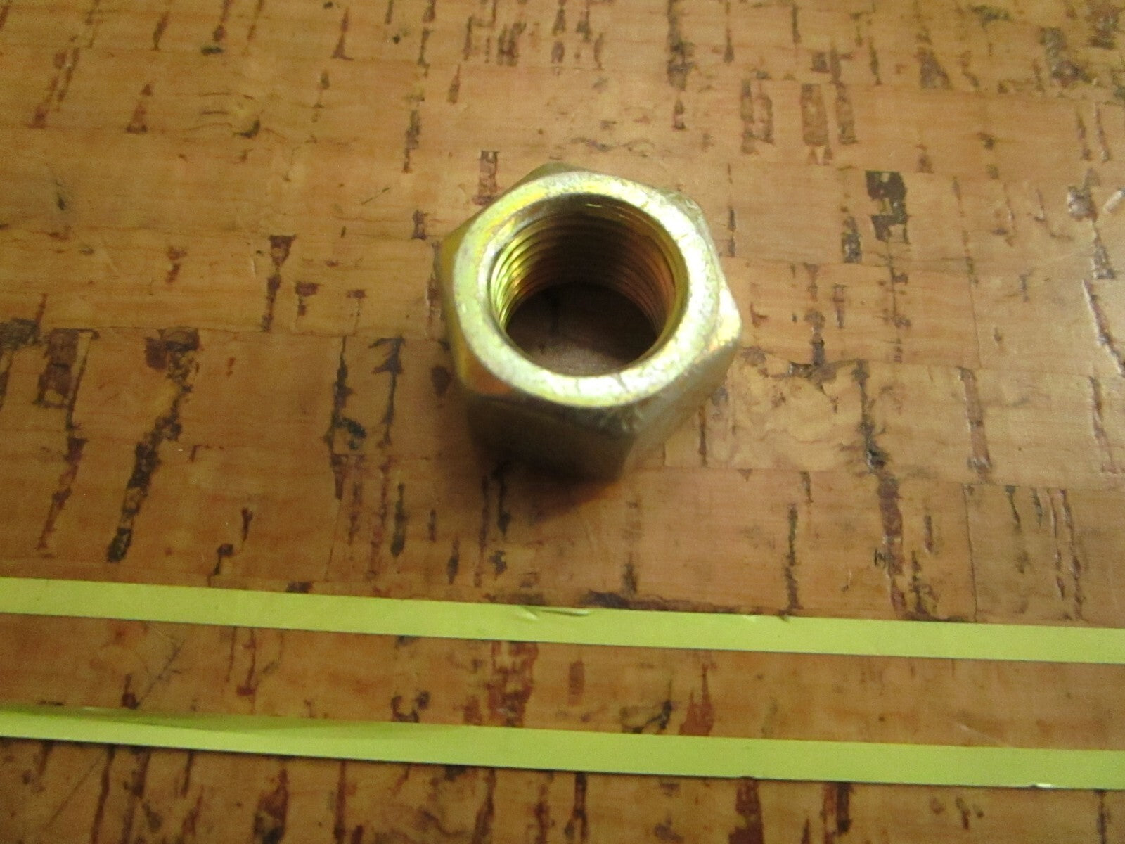 *NEW OEM*  0810 Volvo Penta Nut 3852021