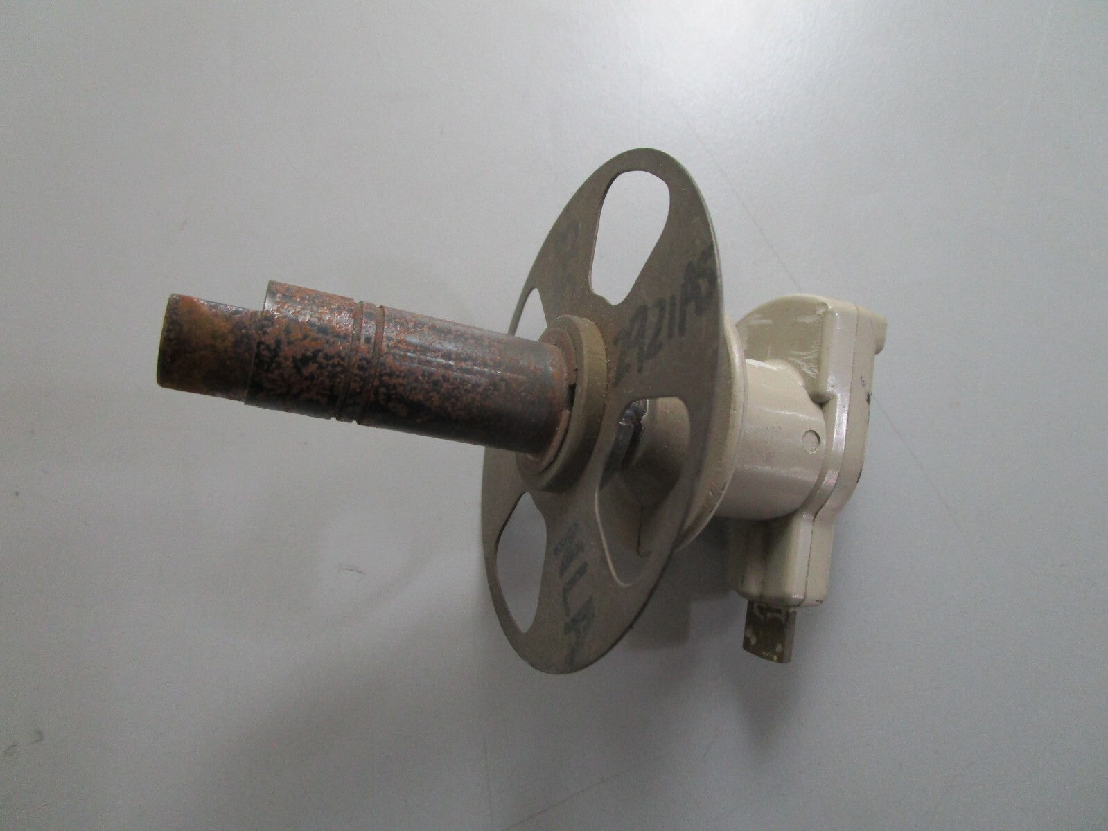 *NEW OEM* 0820 Mercury Quicksilver Rotor Shaft Assy 393-2921A5