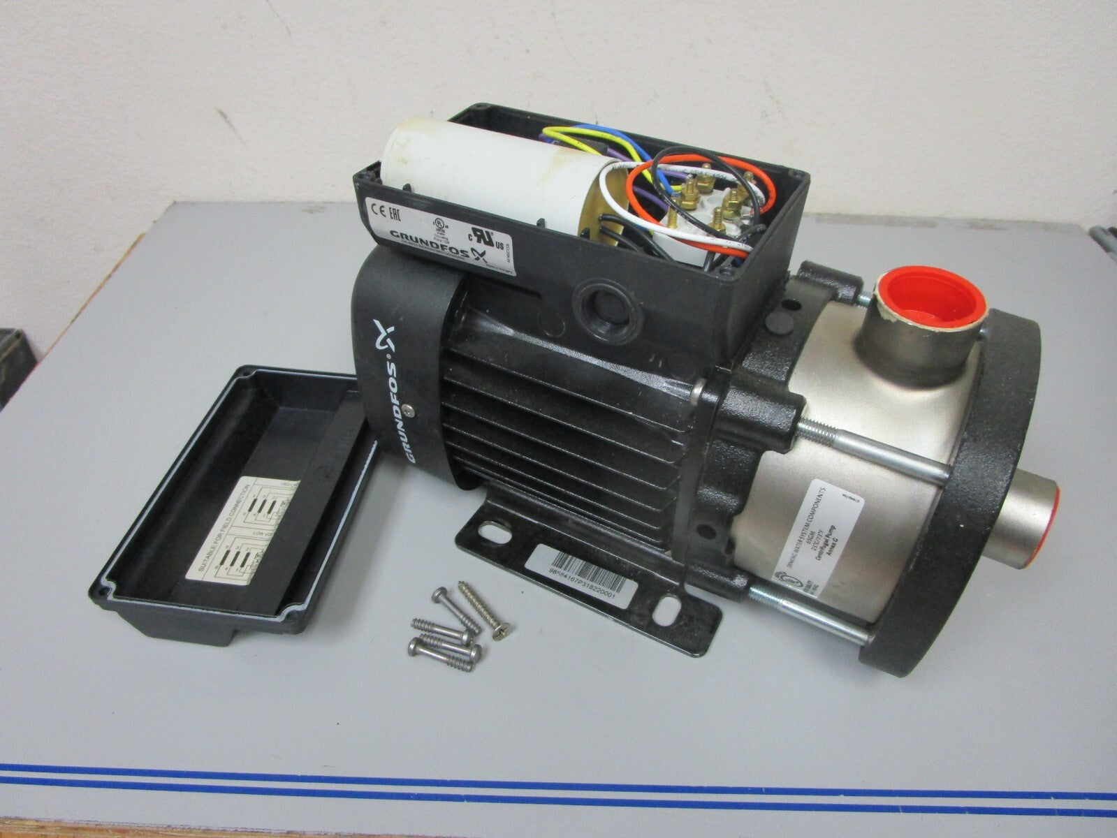 *NEW* 0720 Grundfos Multistage Centrifugal Pump 97850225 98584167