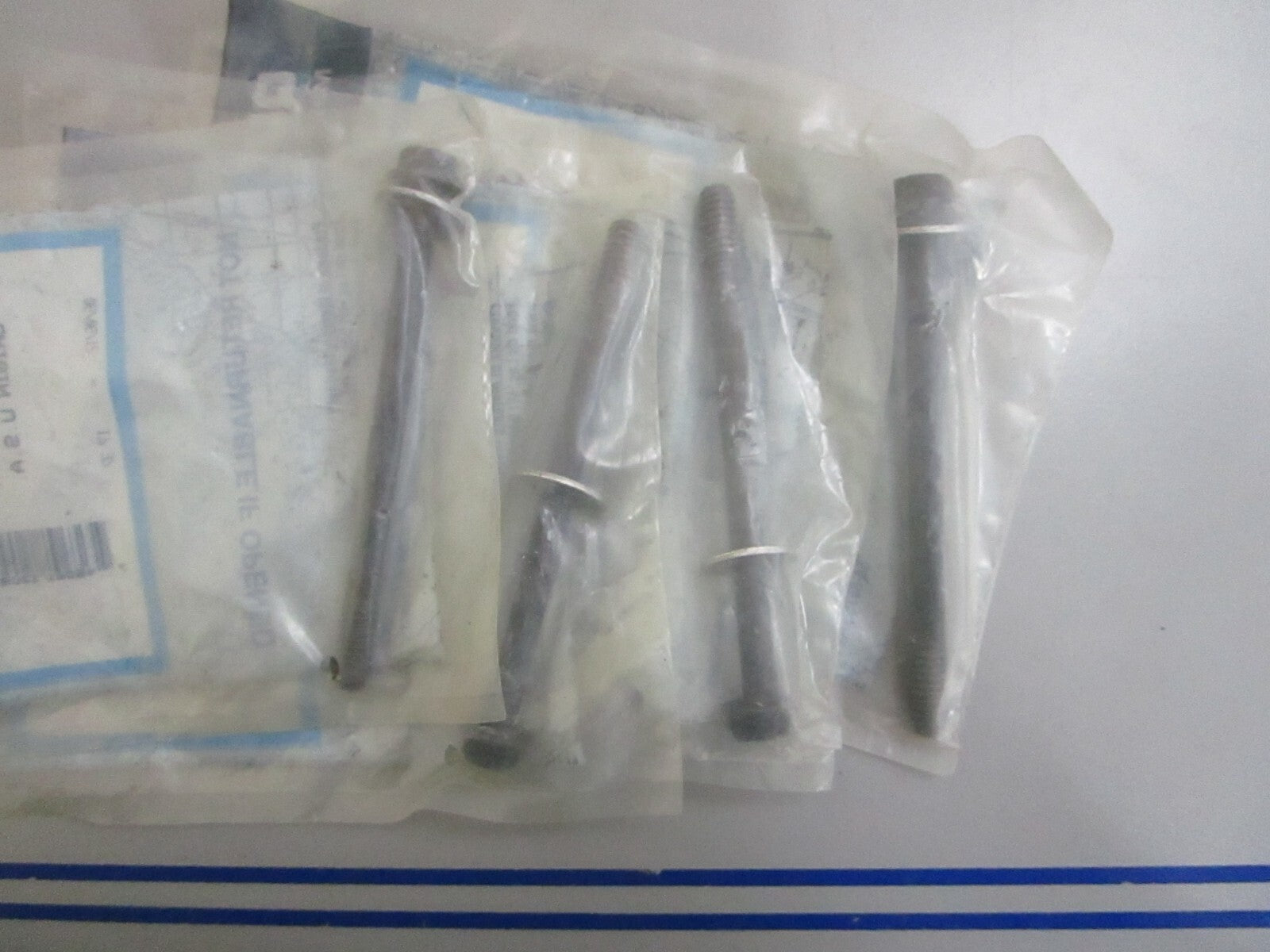 *NEW OEM* (LOT OF 4) 0810 Mercury Quicksilver Screw 10-17344