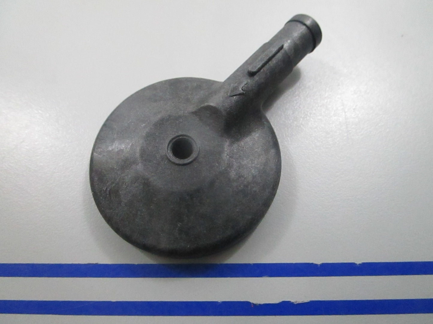 *NEW OEM* 0810 OMC Johnson Evinrude Fuel Pump Cap 335335 0335335