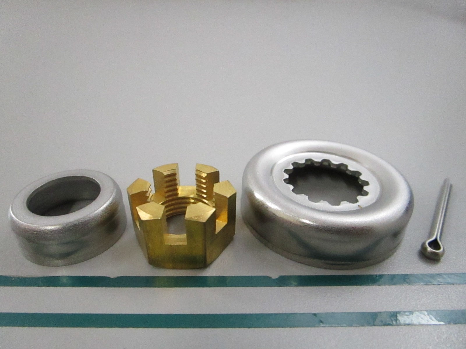 NEW OEM 66T-W4599-00-00 Yamaha Propeller Nut Kit 0810