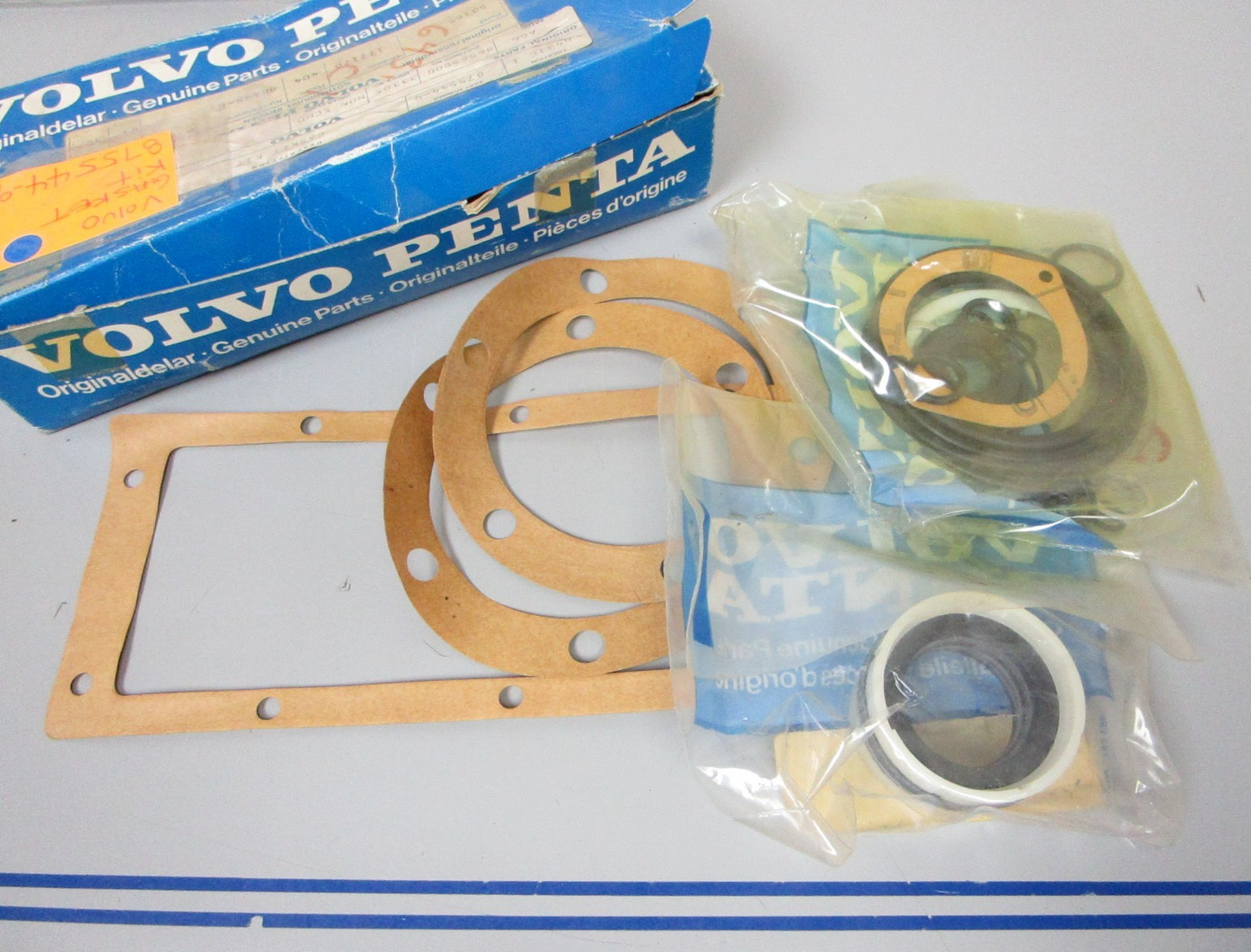 *NEW OEM* 0720 Volvo Penta Gasket Kit 875544-9