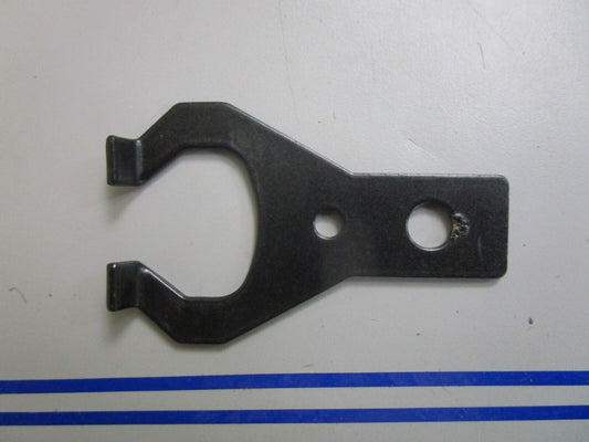 *NEW OEM* 0810 Volvo Penta Bracket 853039
