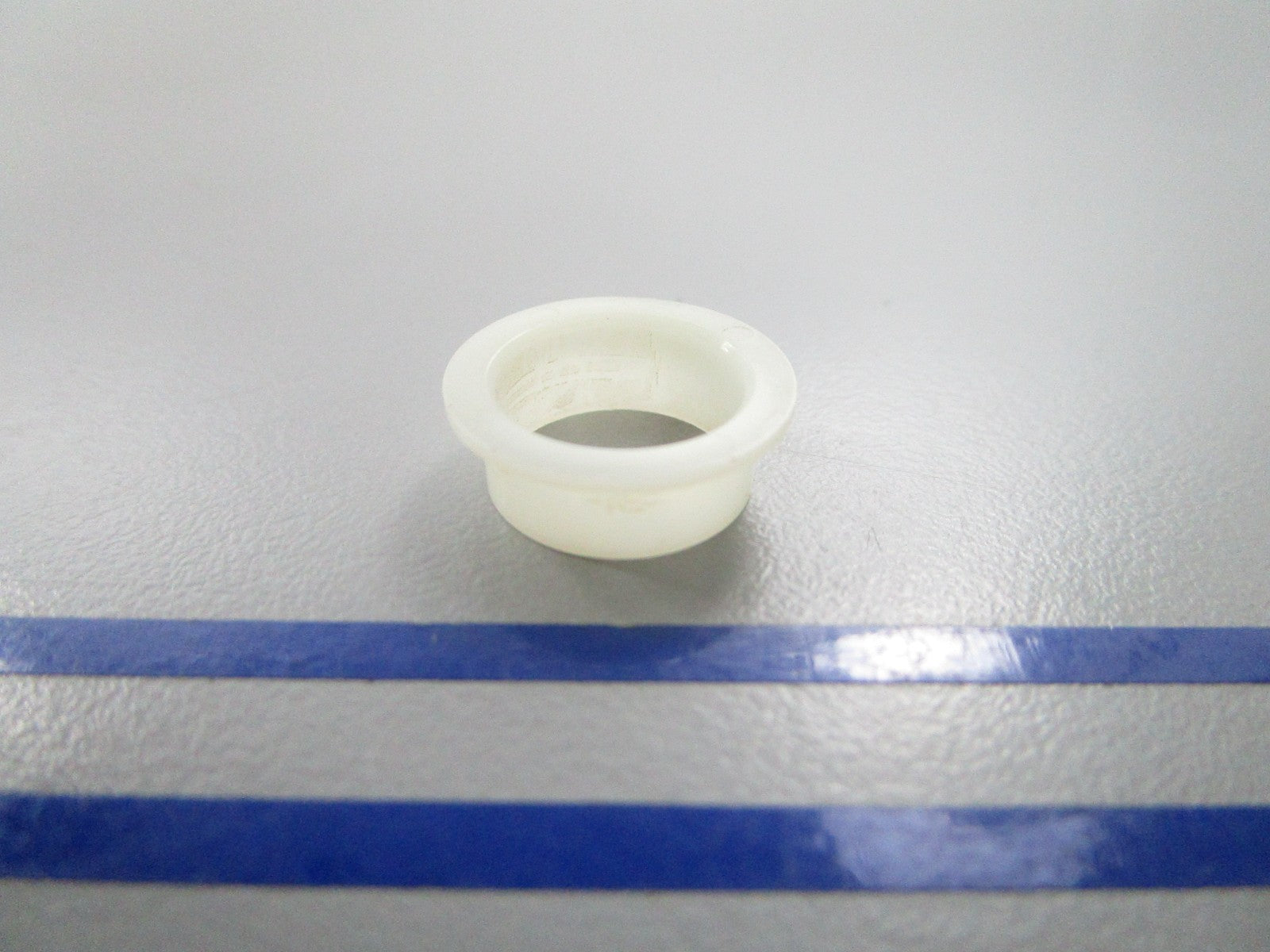 NEW OEM 311259 0311259 OMC Johnson Evinrude Bushing 0810