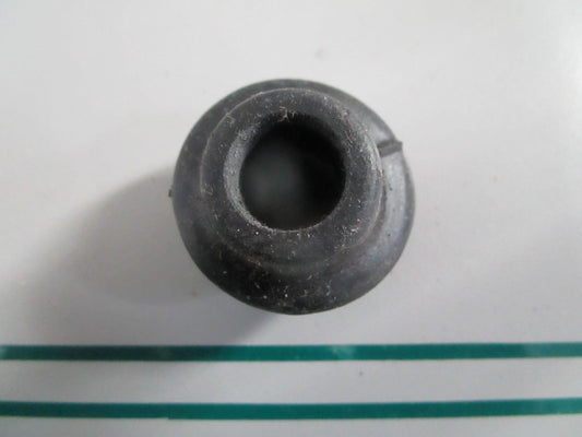 NEW OEM 11110033163 0033163 BMW Rubber Push Rod Grommet 0820