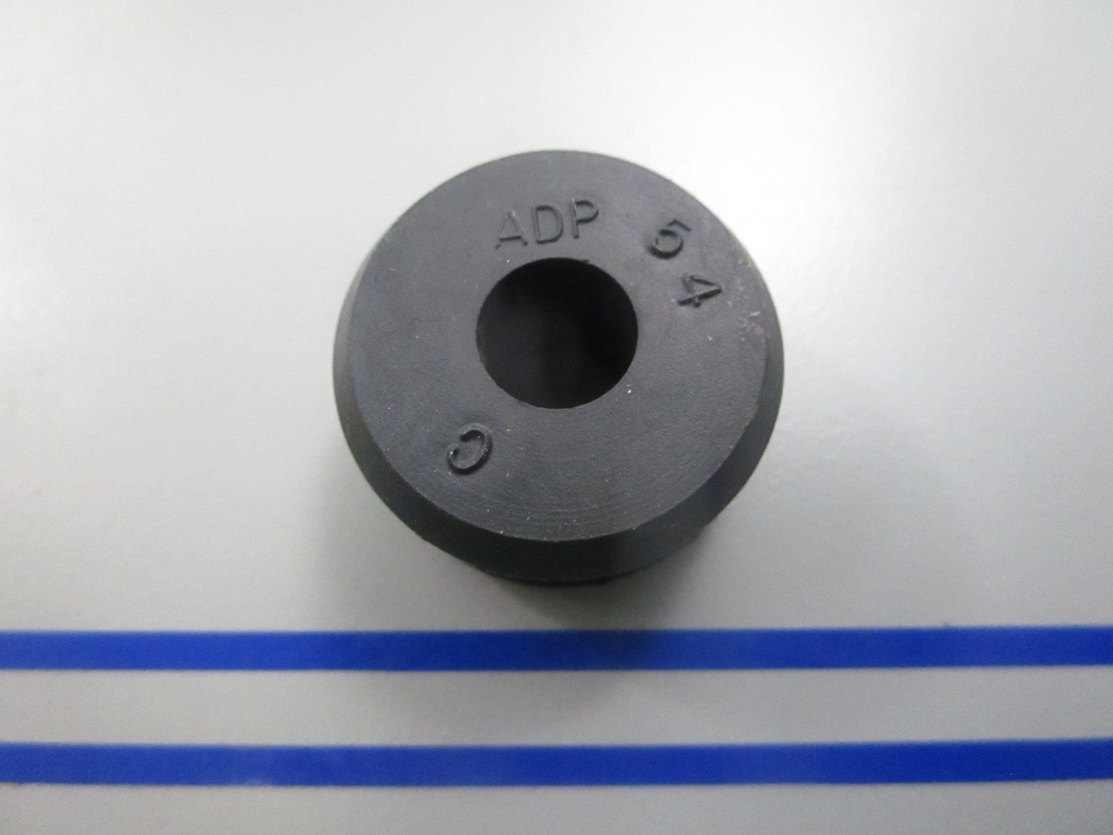 NEW OEM 316354 0316354 OMC Johnson Evinrude Grommet 0810