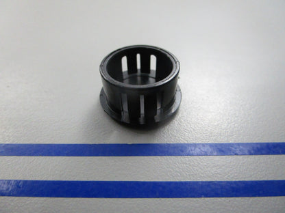 NEW OEM 336347 0336347 OMC Johnson Evinrude Plug 0810