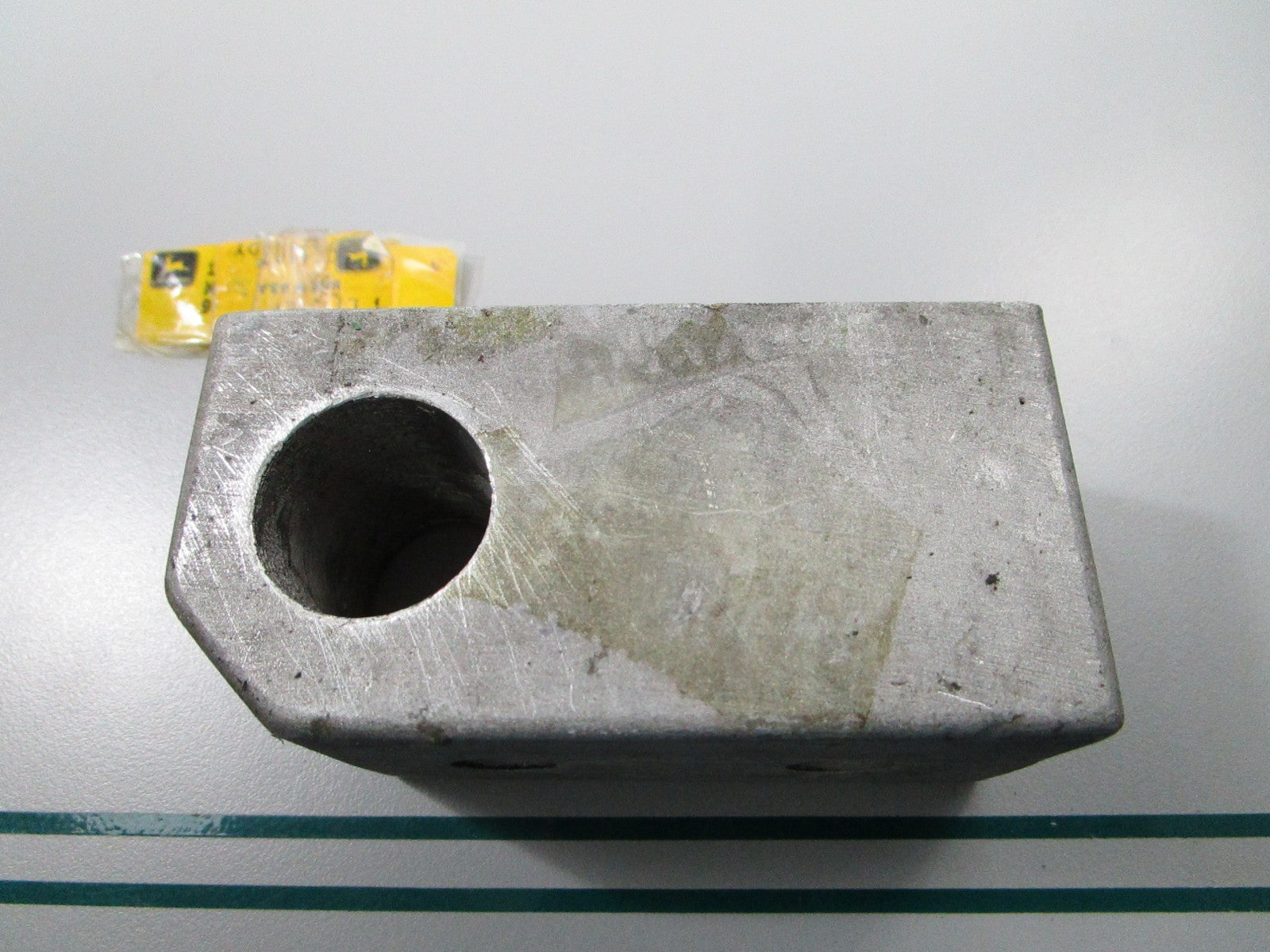 NEW OEM ET14927 John Deere Support  0810