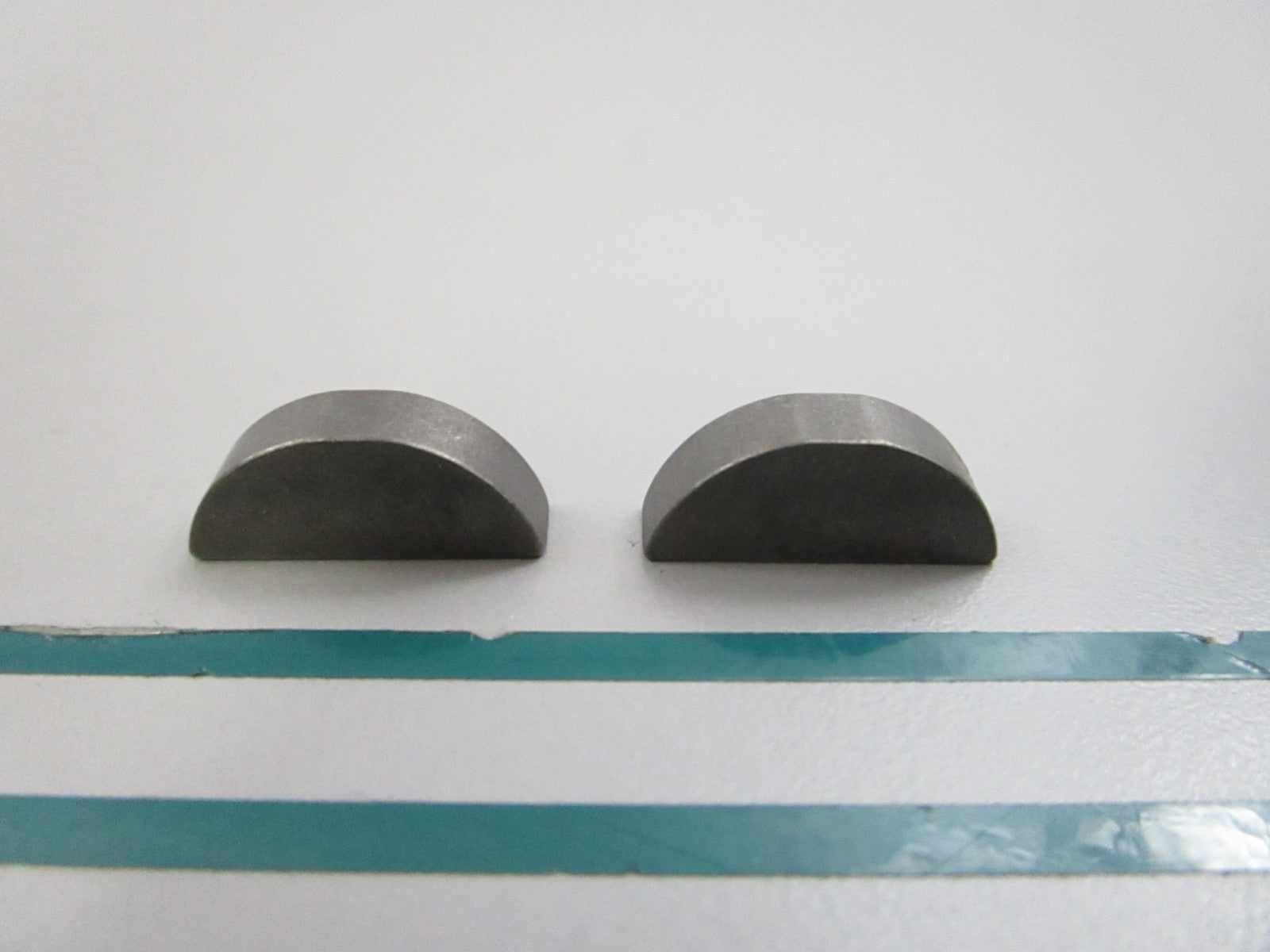 NEW OEM (LOT OF 2) 3854294 Volvo Penta Impeller Key 0810