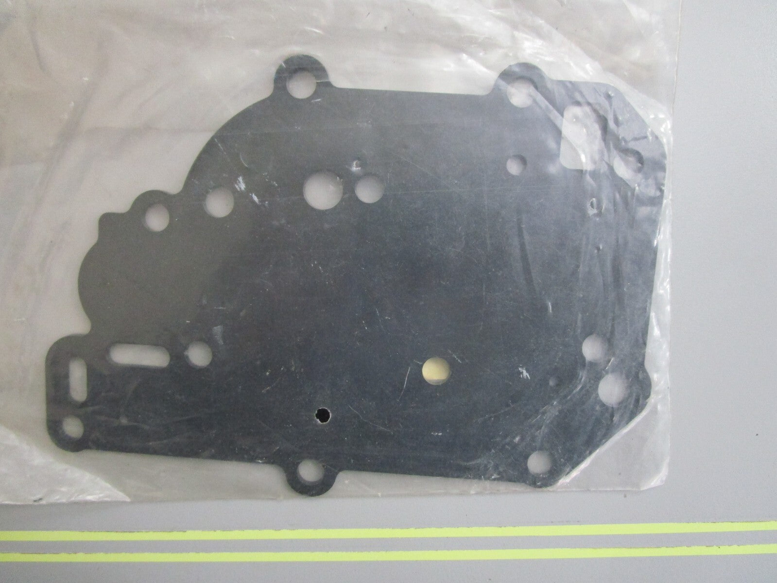 *NEW OEM* 0810 Mercury Quicksilver Cover Plate 423651
