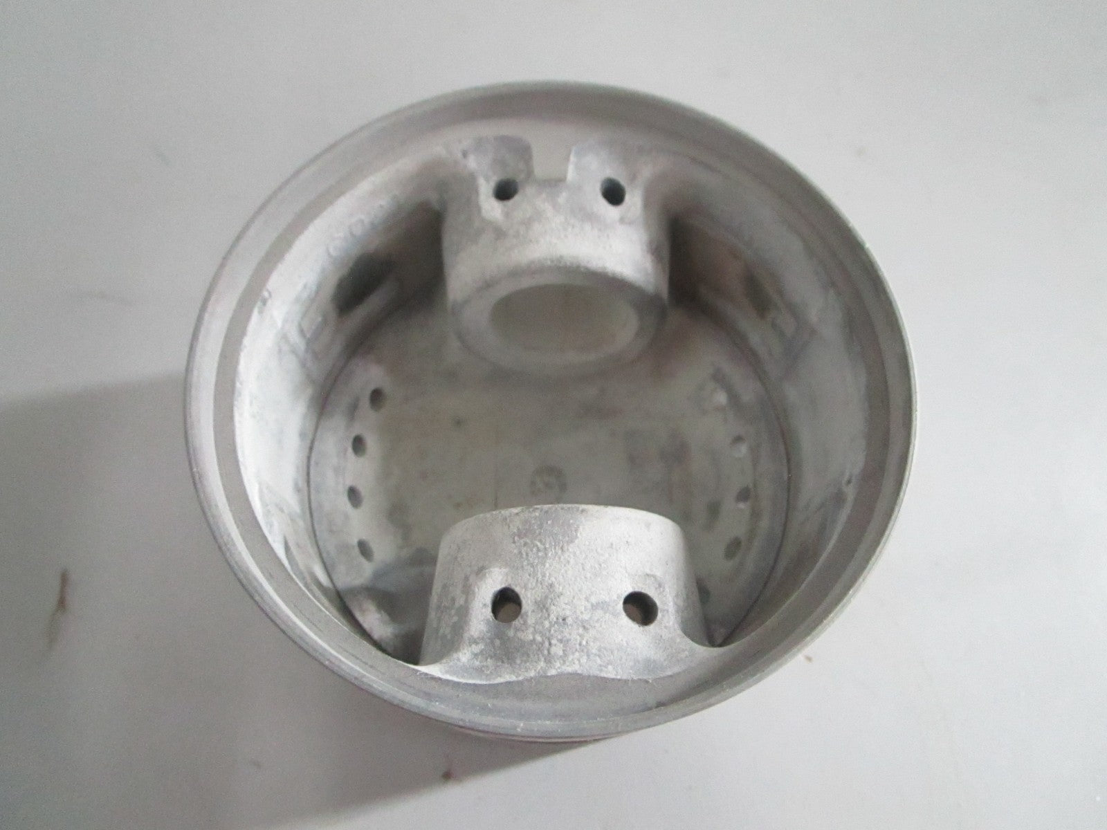 NEW OEM 875507 Volvo Penta Piston Kit 0820
