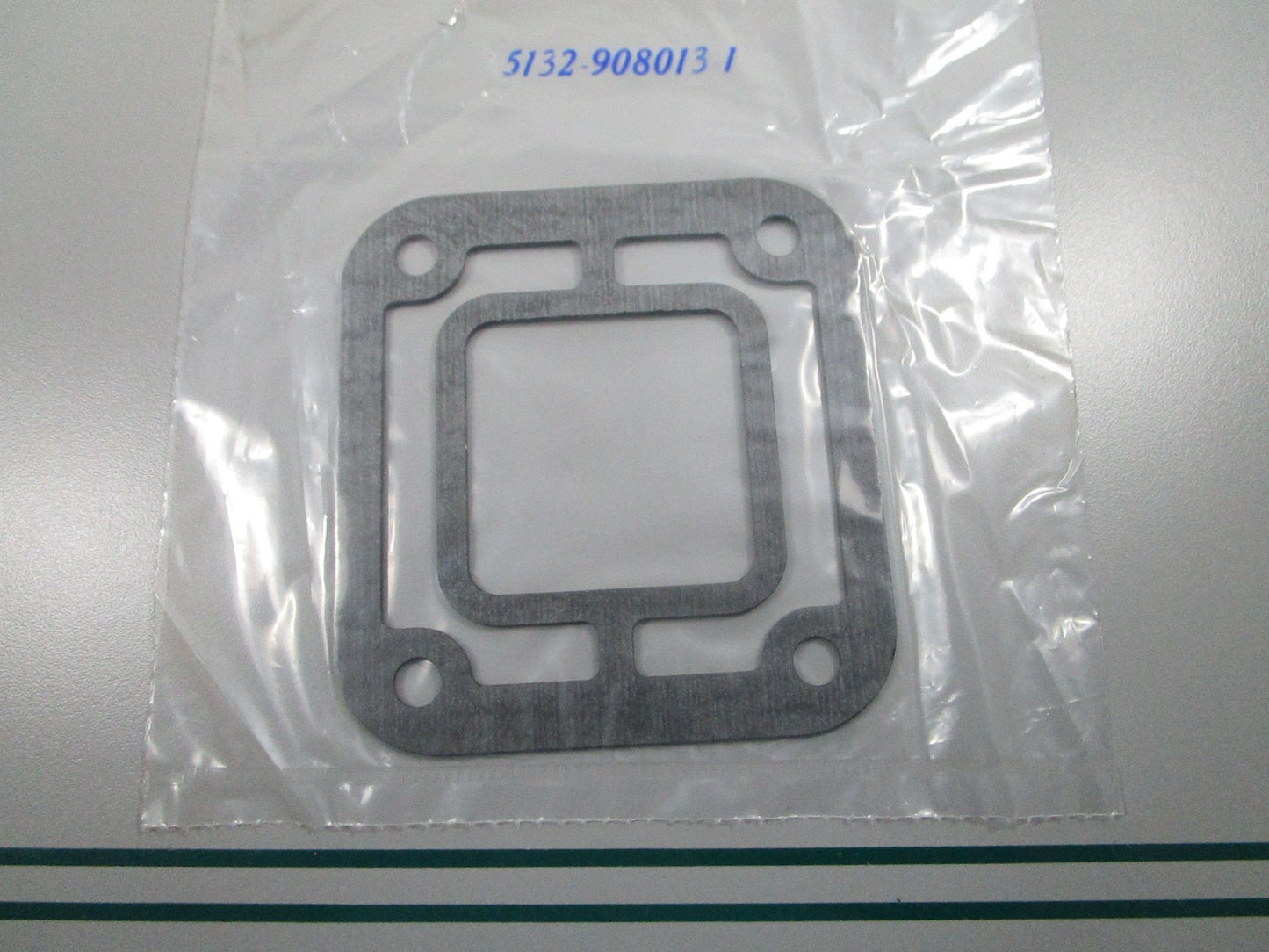 NEW OEM 908013 0908013 OMC Johnson Evinrude Gasket 0810