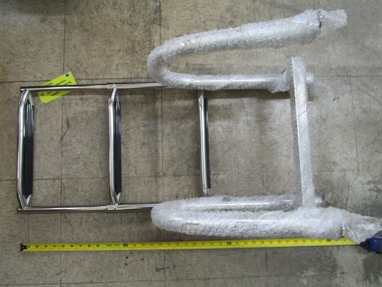 *NEW* 0820 Marine 3-Step Stainless Steel Telescoping Ladder