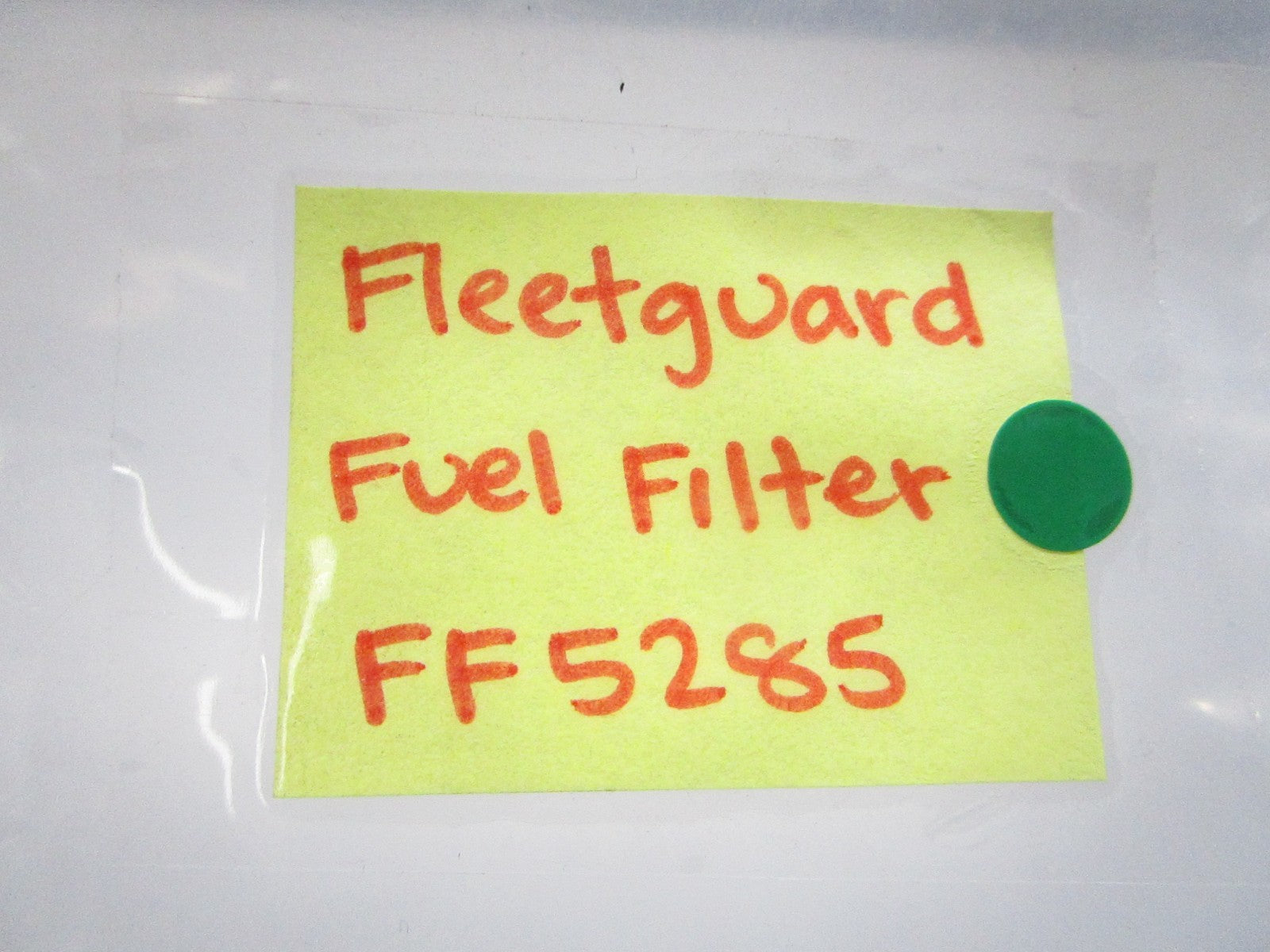NEW OEM FF5285 Fleetguard Fuel Filter 0810
