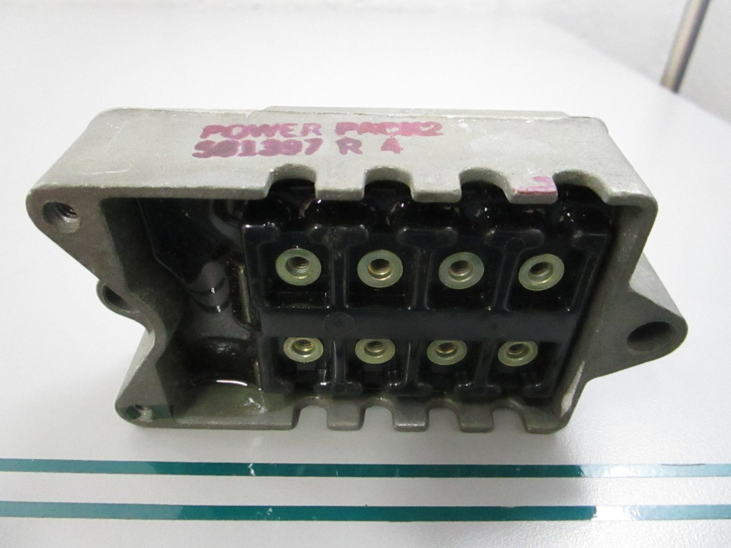 NEW OEM 581397 0581397 OMC Johnson Evinrude Power Pack 0810