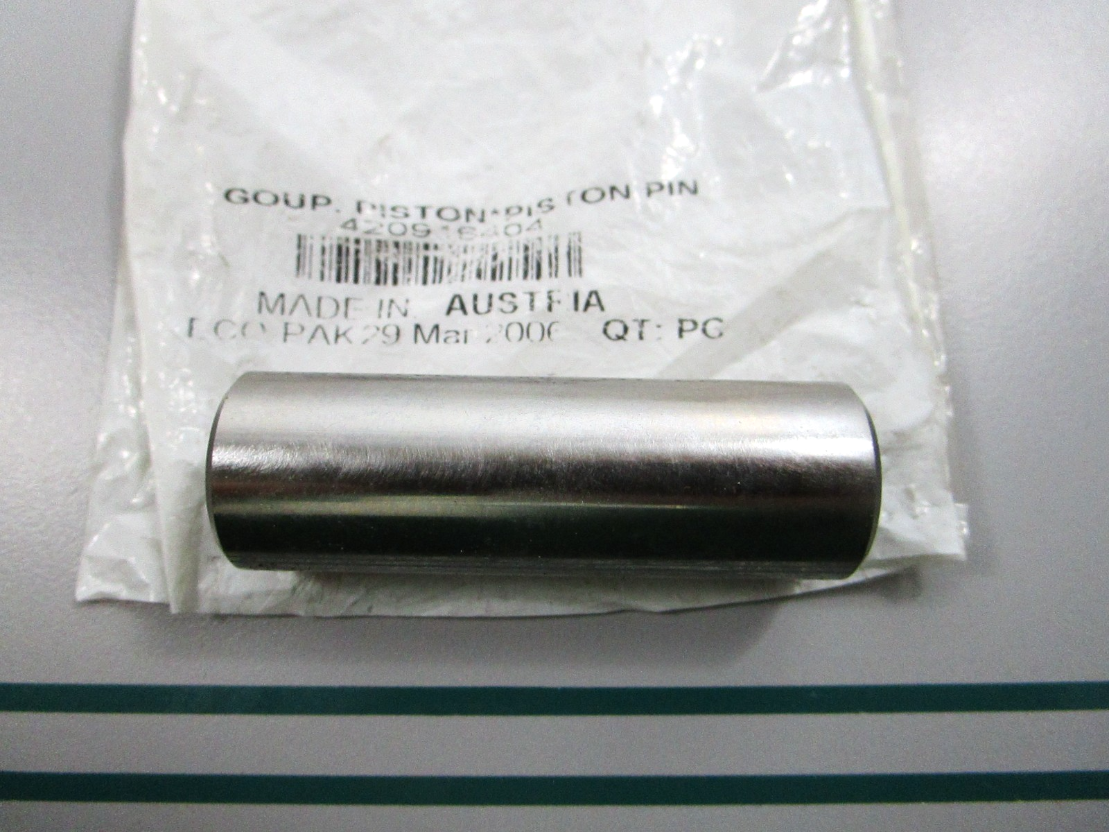 NEW 420916404 Sea-Doo Piston Pin 0810