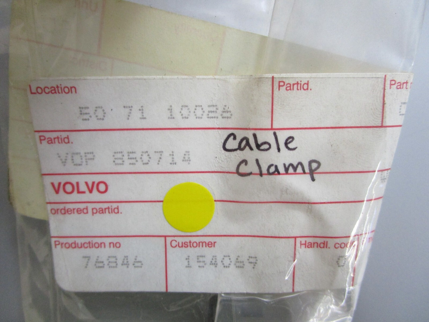*NEW OEM* 0810 Volvo Penta Cable Clamp 850714