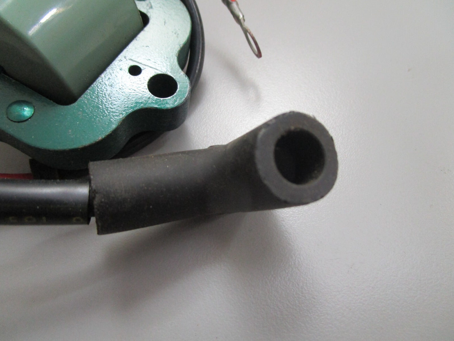 *NEW OEM* 0820 OMC Johnson Evinrude Ignition Coil 580821 0580821