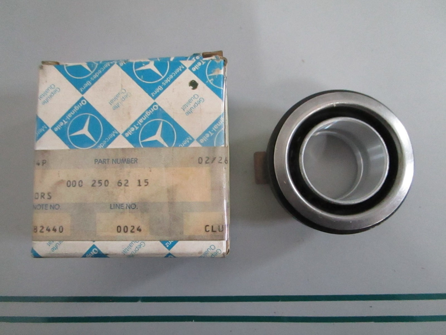 NEW OEM 0002506215 Mercedes-Benz Clutch Release Bearing 0820