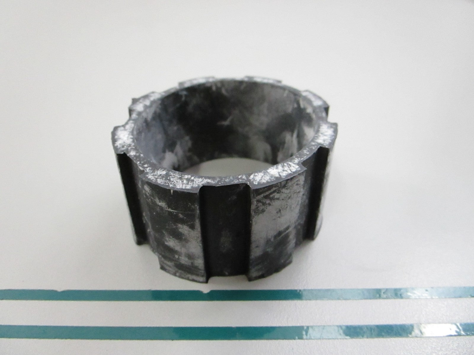 NEW OEM 6E5-81922-01-00 Yamaha Grommet 0810