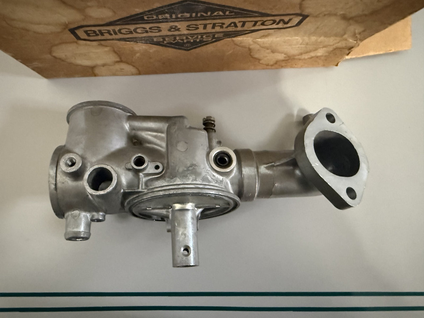 NEW OEM 299851 Briggs & Stratton Carburetor Body 0820