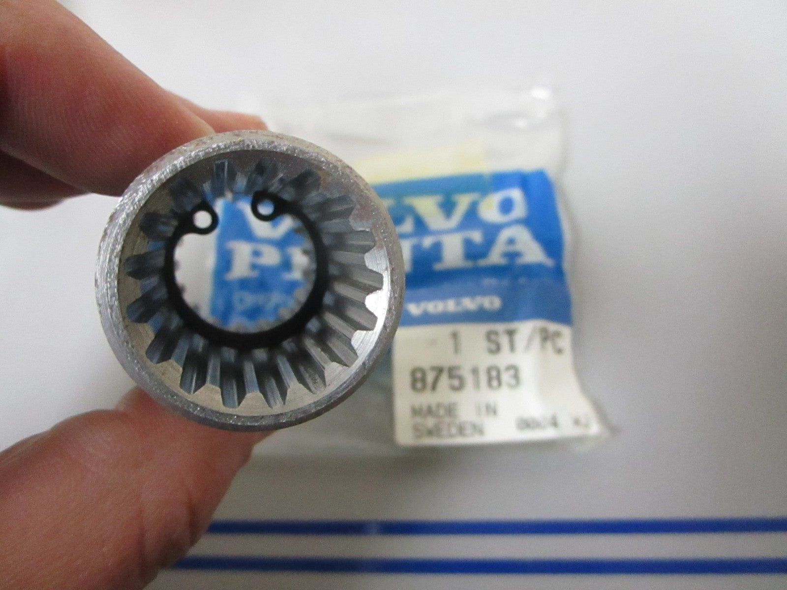 NEW OEM 875183 Volvo Penta Splined Sleeve 0720