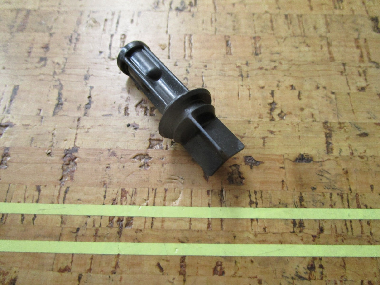 *NEW OEM* 0810 OMC Johnson Evinrude Plunger 353593 0353593