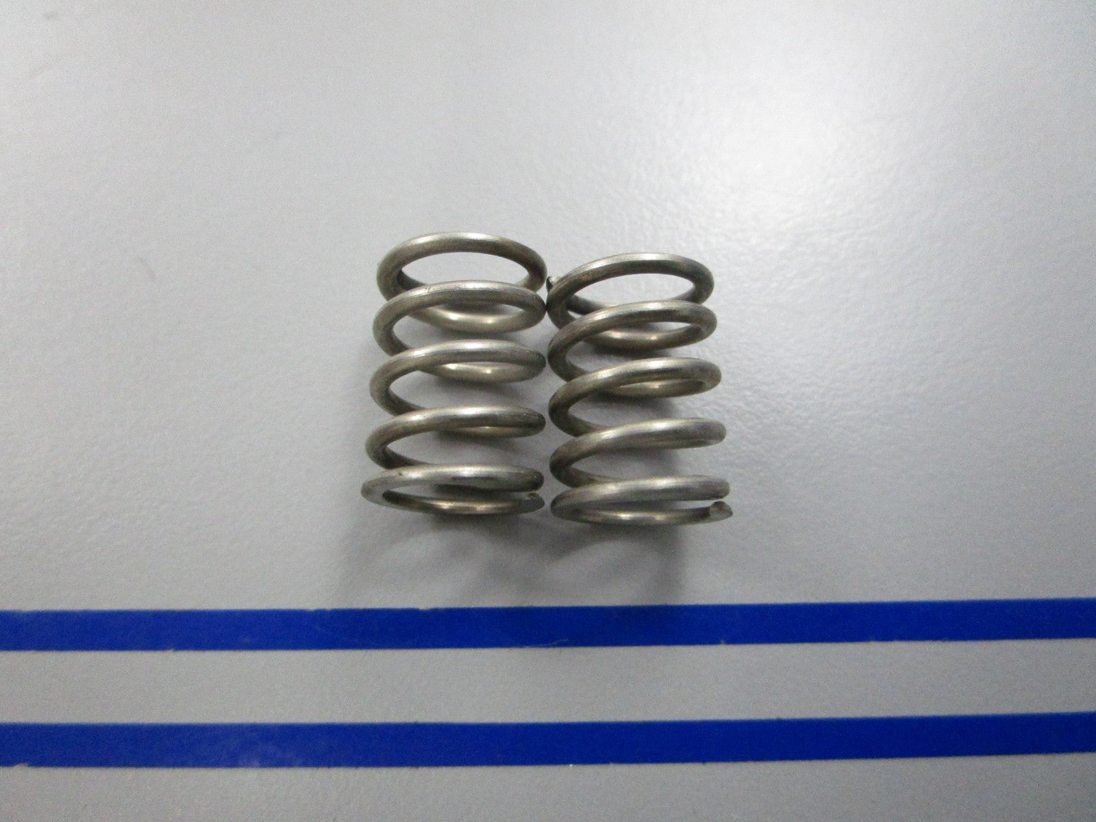 NEW OEM (LOT OF 2) 18153-93110 Suzuki Spring 0810