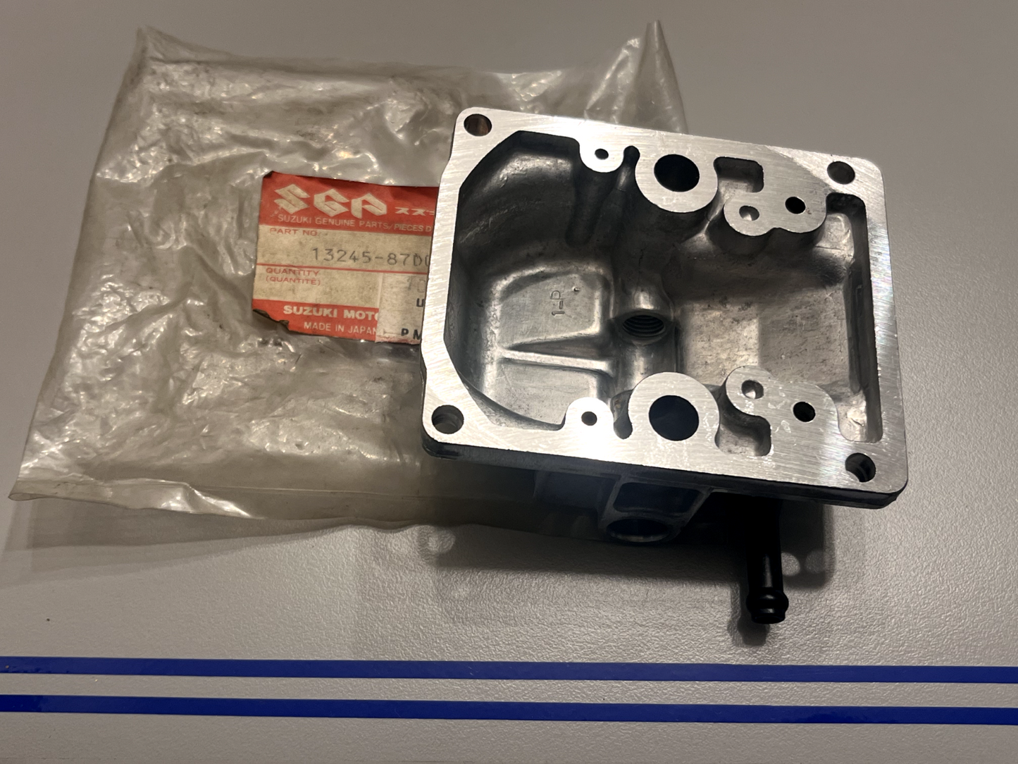 *NEW OEM* 0720 Suzuki 1987 - 2003 Carburetor Float Chamber 13245-87D00