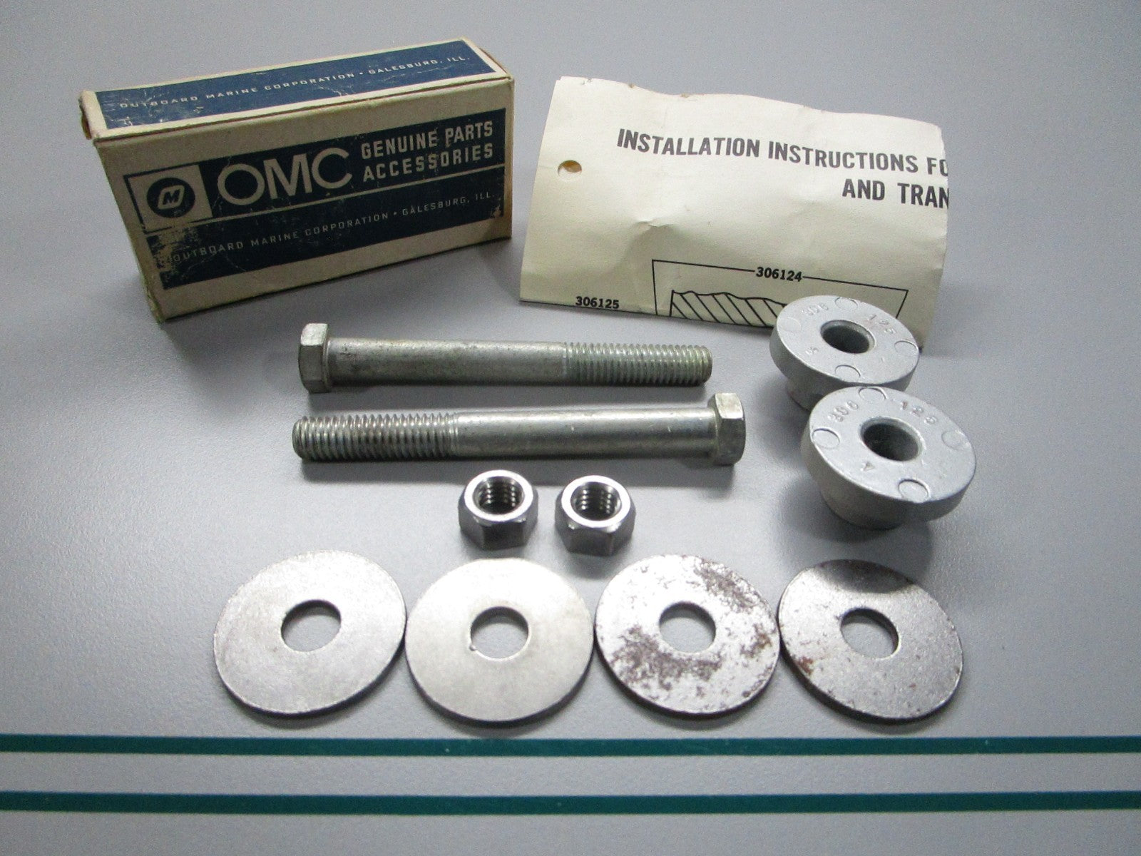 NEW OEM 377598 0377598 OMC Johnson Evinrude Hardware Kit 0810