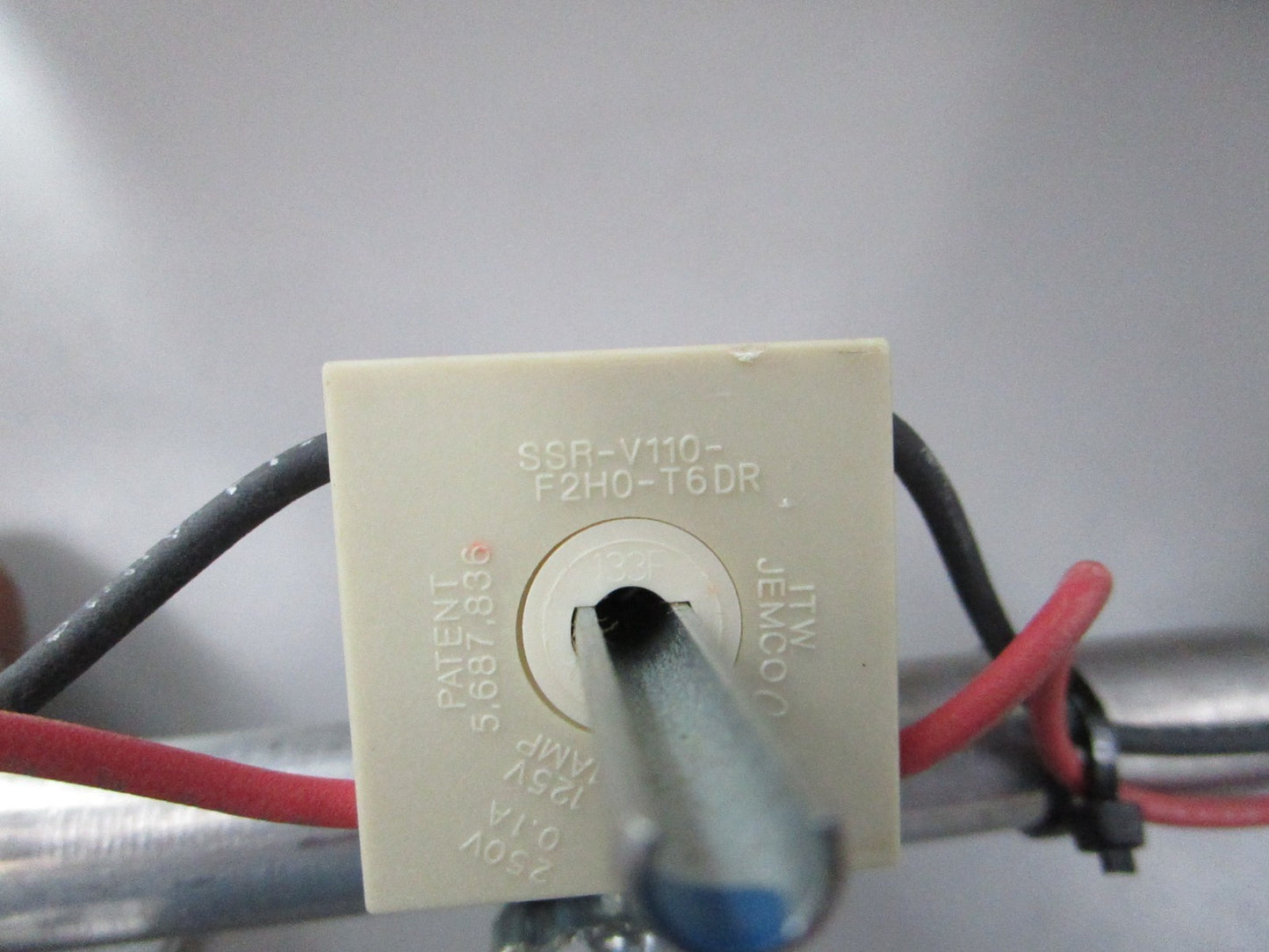 NEW OEM W10413870 WPW10413870 Whirlpool Manifold 0810