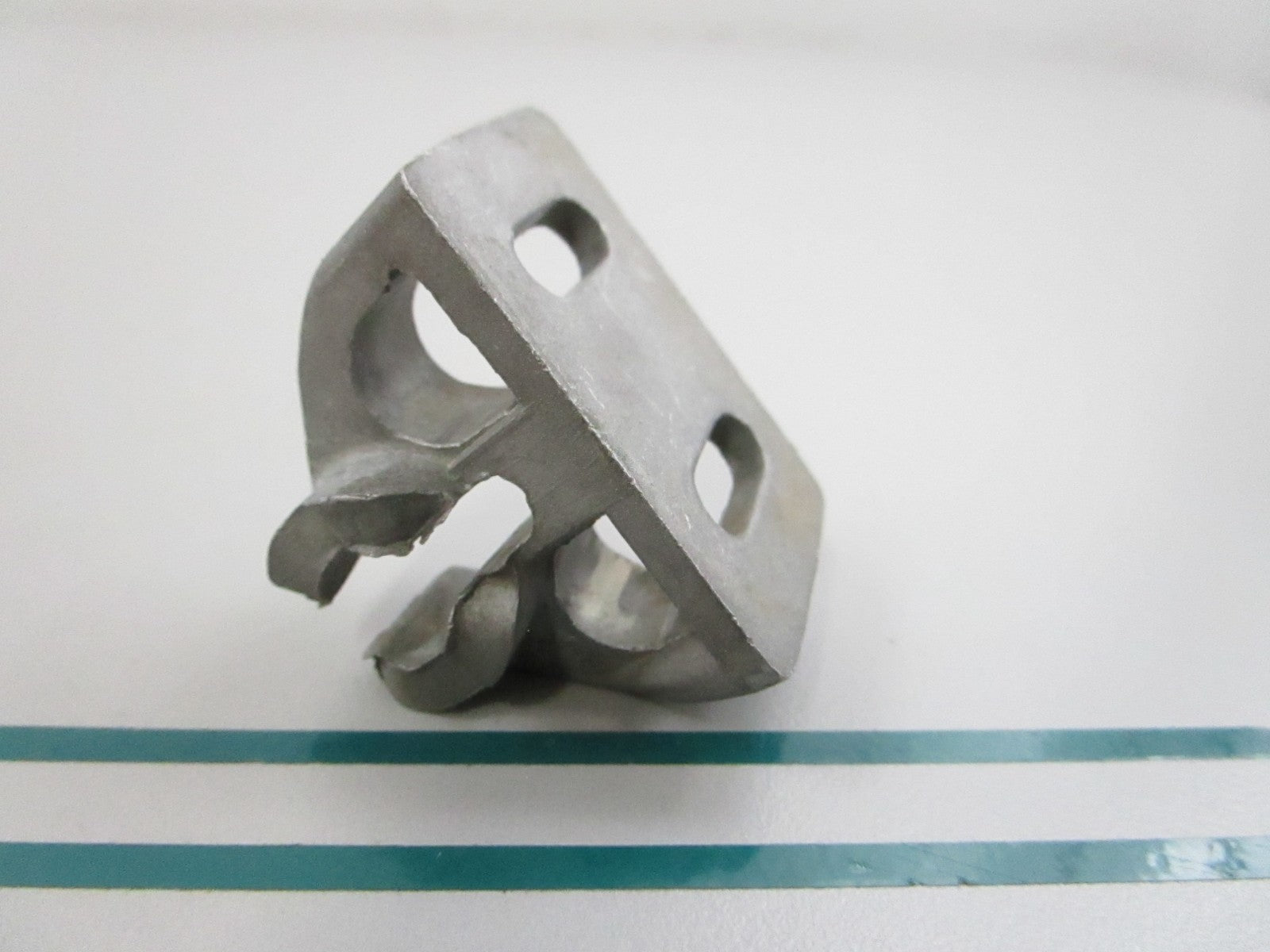 NEW OEM 30833 Mercury Quicksilver Bracket 0810