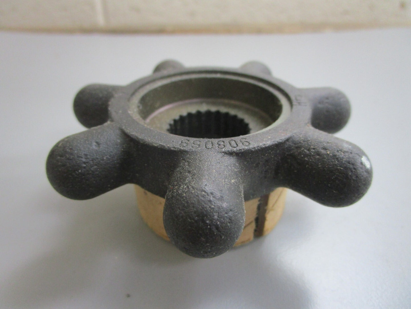 *NEW OEM* 0820 OMC Johnson Evinrude Ball Gear 908069 0908069