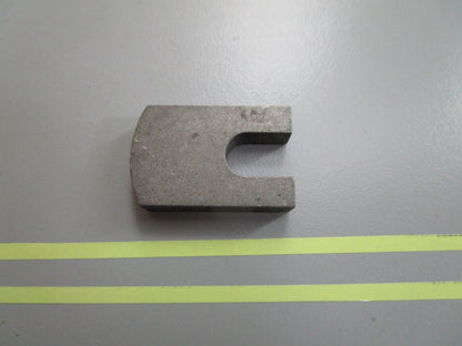 *NEW OEM* 0810 OMC Johnson Evinrude Retaining Tab 333957 0333957