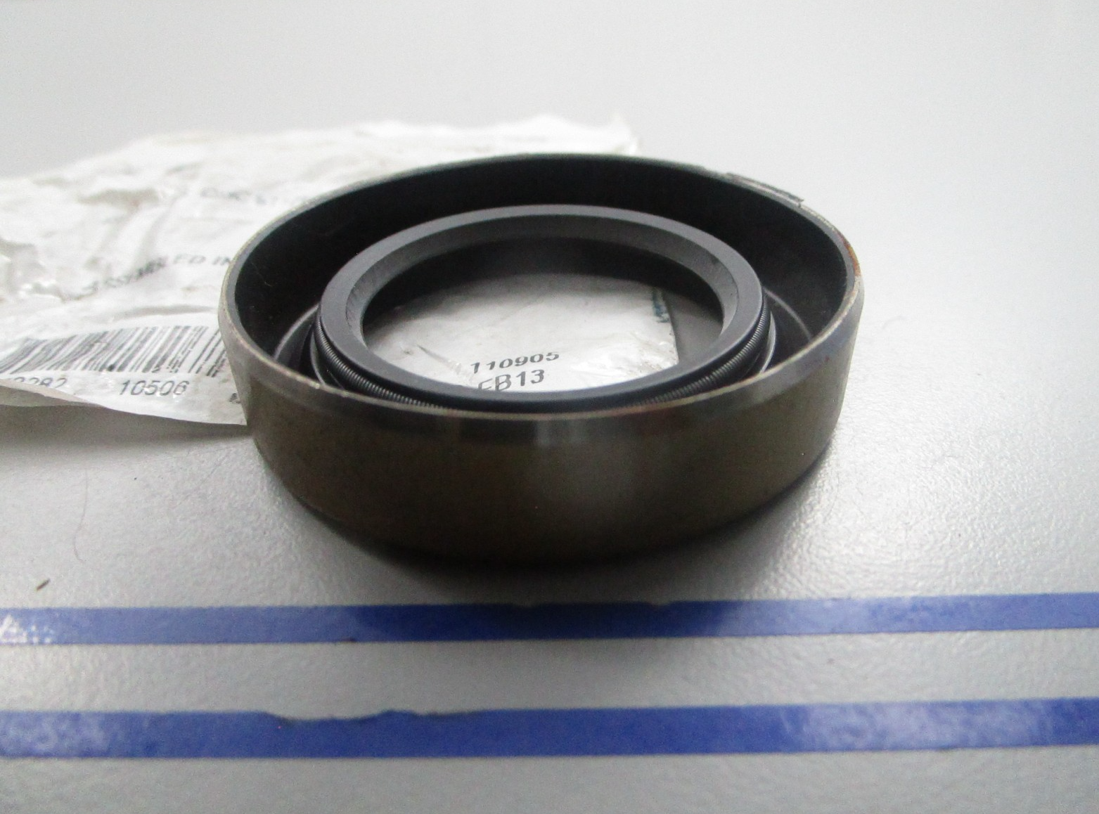 NEW Sierra 18-8349 Replaces: OMC 911795 3852548 Oil Seal 0810