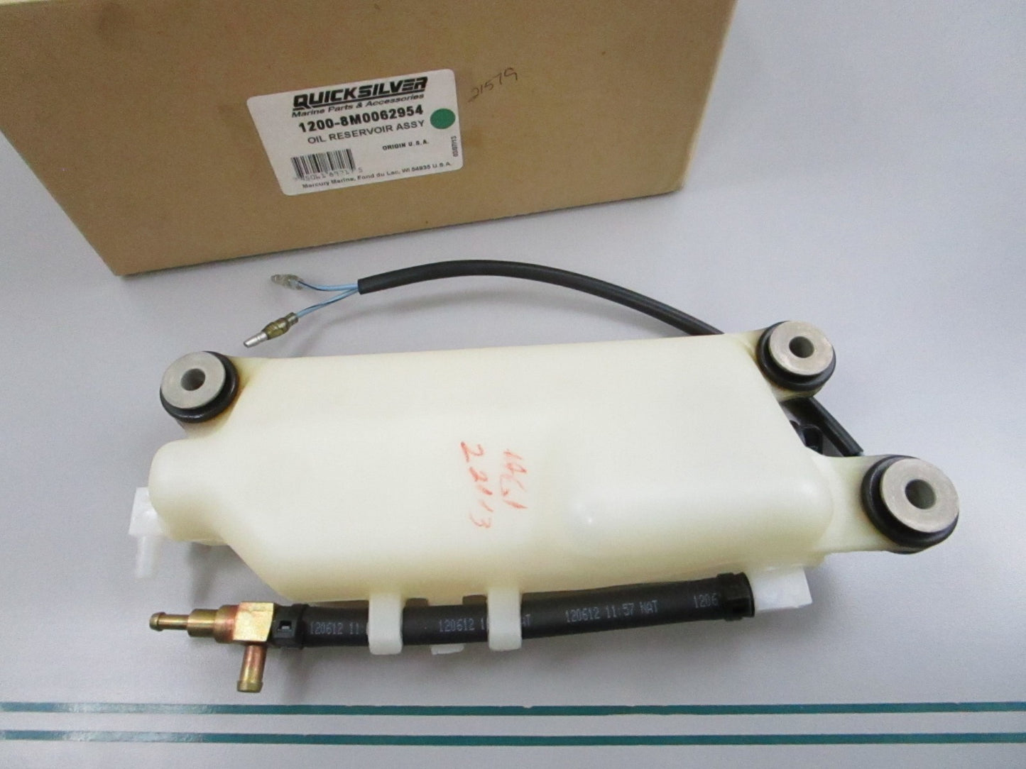 NEW OEM 1200-8M0062954 Mercury Quicksilver Oil Reservoir Assembly 0810
