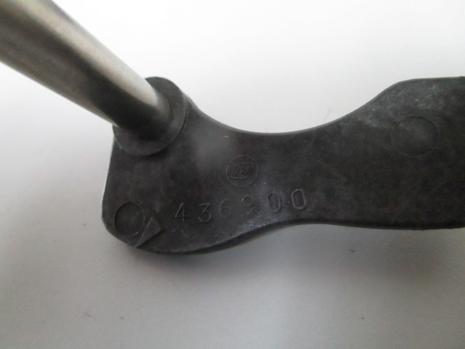 *NEW OEM* 0810 OMC Johnson Evinrude Throttle Cam & Shaft 436900 0436900